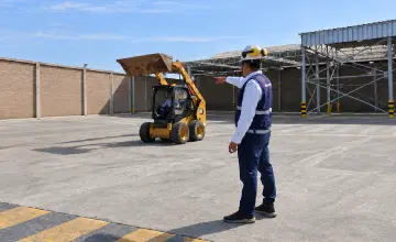 Operaciön de Equipos y Maquinaria mincargador